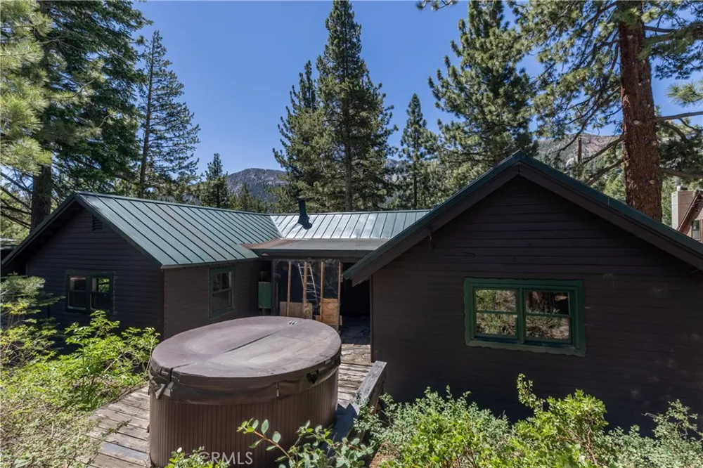 2030 Old Mammoth Mammoth Lakes, CA 93546