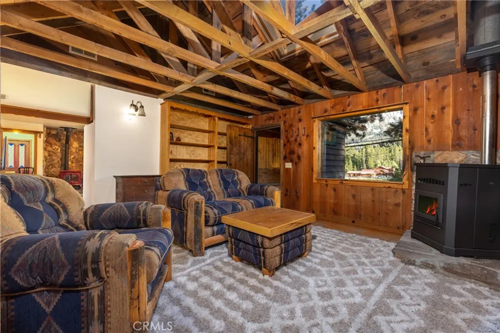 2030 Old Mammoth Mammoth Lakes, CA 93546