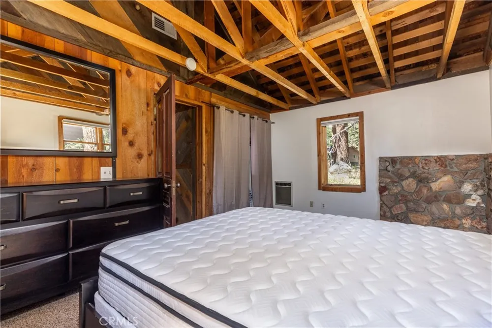 2030 Old Mammoth Mammoth Lakes, CA 93546