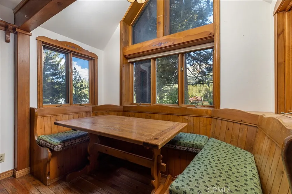 2030 Old Mammoth Mammoth Lakes, CA 93546