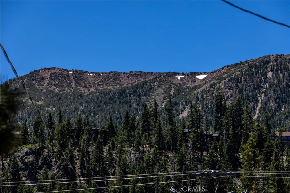 2030 Old Mammoth Mammoth Lakes, CA 93546