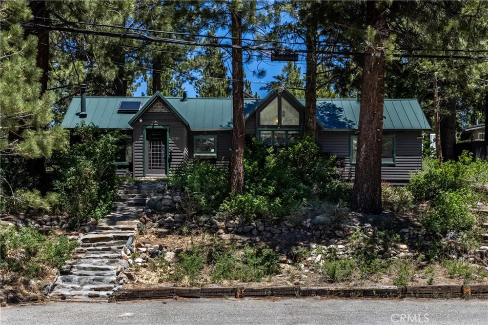 2030 Old Mammoth Mammoth Lakes, CA 93546