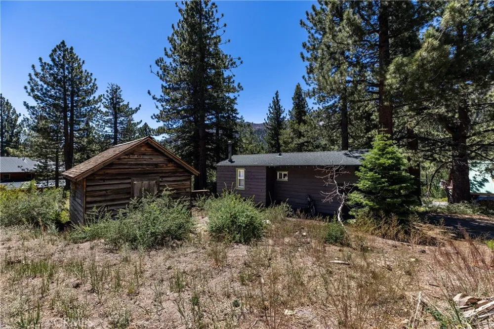 2030 Old Mammoth Mammoth Lakes, CA 93546