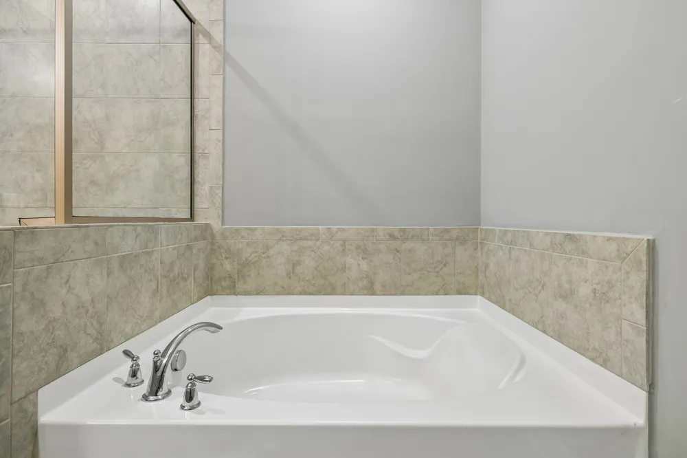 141 Saundersville Rd #1208 Hendersonville, TN 37075