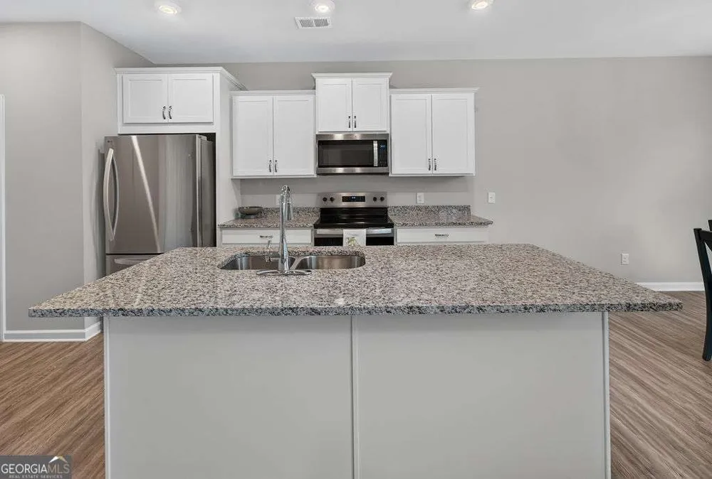 121 Mill Pond LN Calhoun, GA 30701