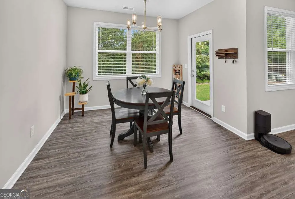 121 Mill Pond LN Calhoun, GA 30701