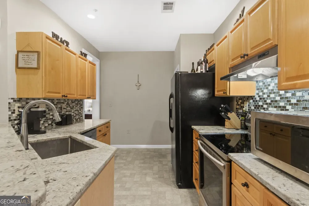 933 Sandringham DR Alpharetta, GA 30004