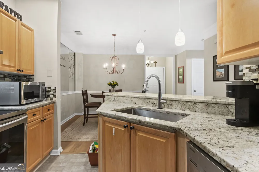 933 Sandringham DR Alpharetta, GA 30004