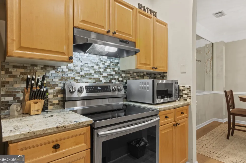 933 Sandringham DR Alpharetta, GA 30004