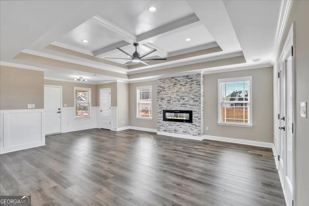 138 Early DR Byron, GA 31008