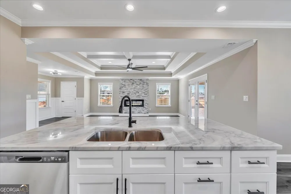 138 Early DR Byron, GA 31008
