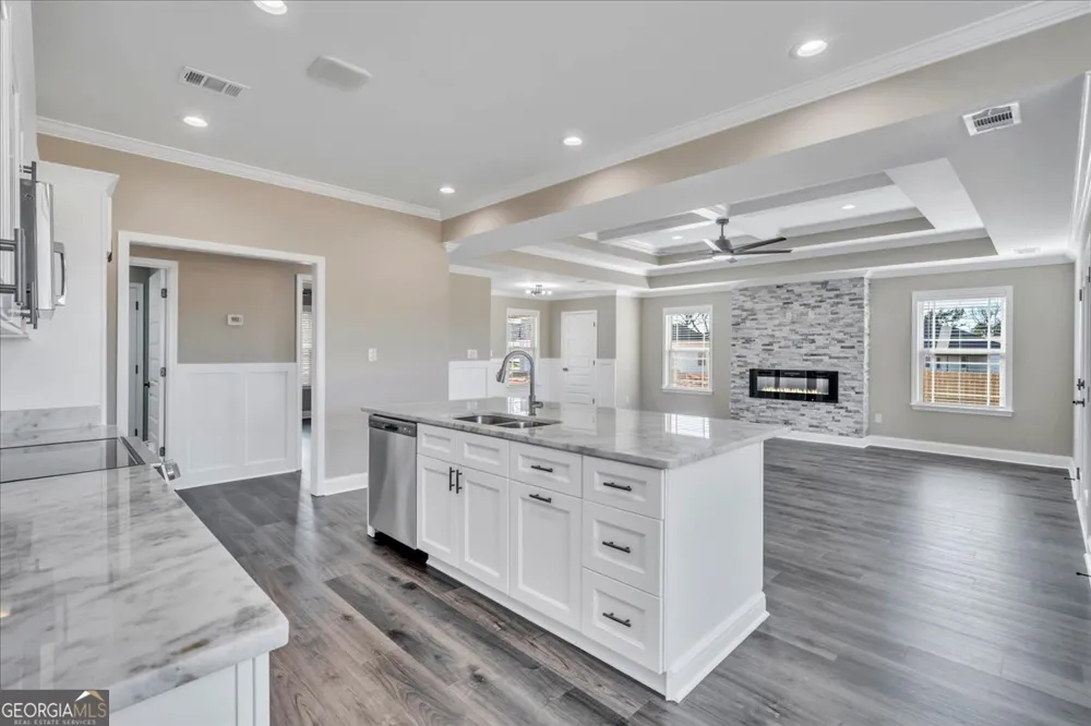 138 Early DR Byron, GA 31008
