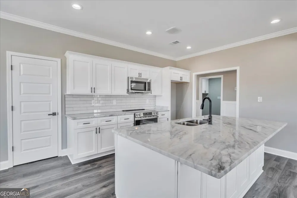 138 Early DR Byron, GA 31008