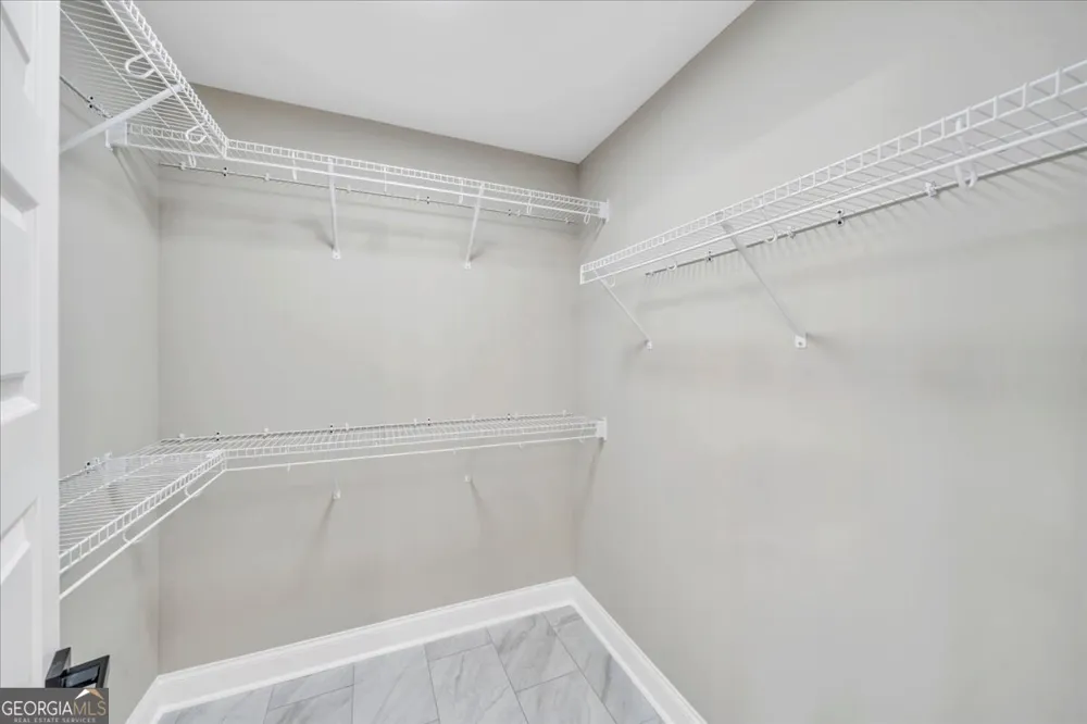 138 Early DR Byron, GA 31008