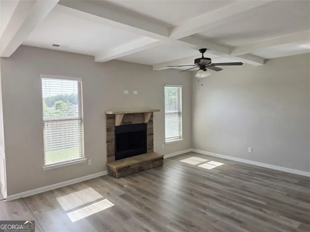 3639 Lake End DR Loganville, GA 30052