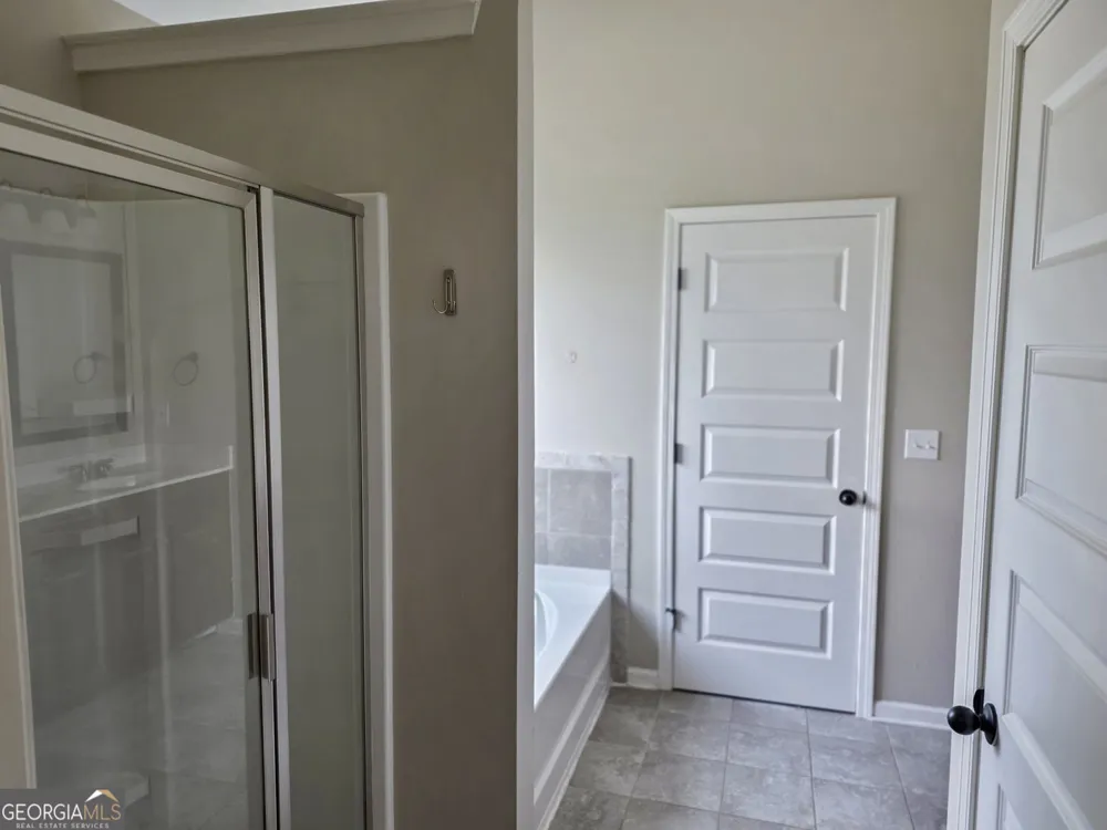 3639 Lake End DR Loganville, GA 30052