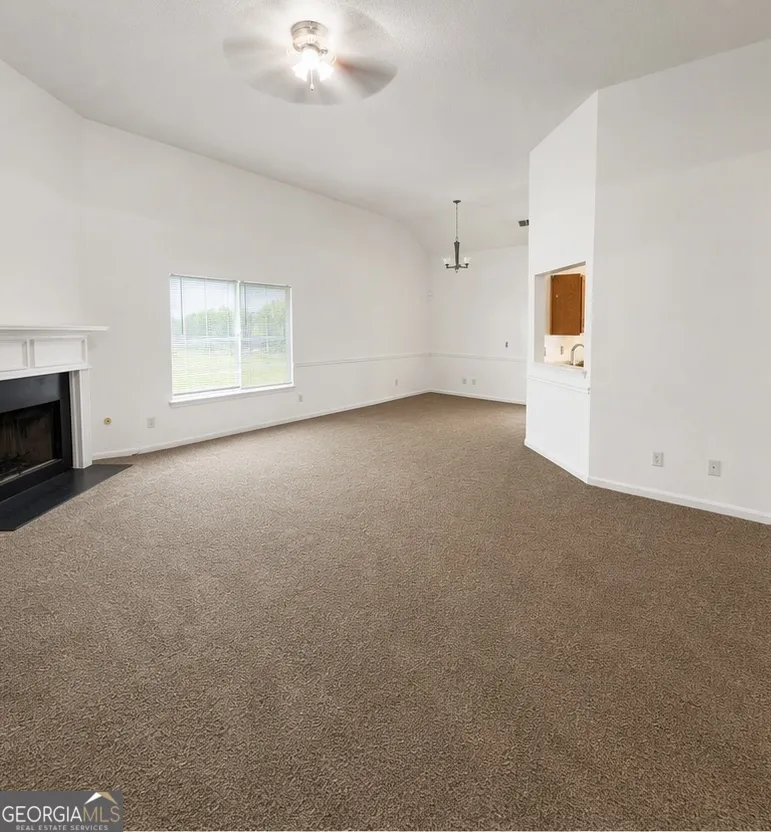 65 Waters Edge Way Fayetteville, GA 30215