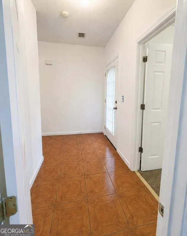 65 Waters Edge Way Fayetteville, GA 30215