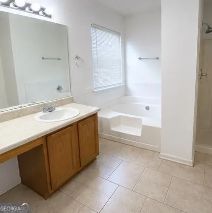 65 Waters Edge Way Fayetteville, GA 30215