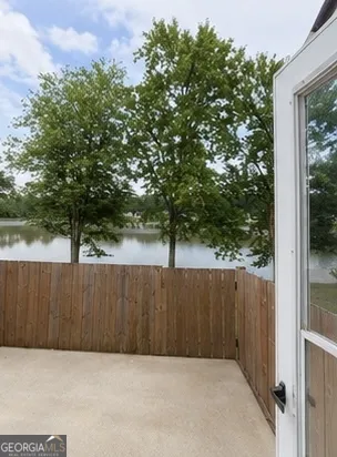 65 Waters Edge Way Fayetteville, GA 30215