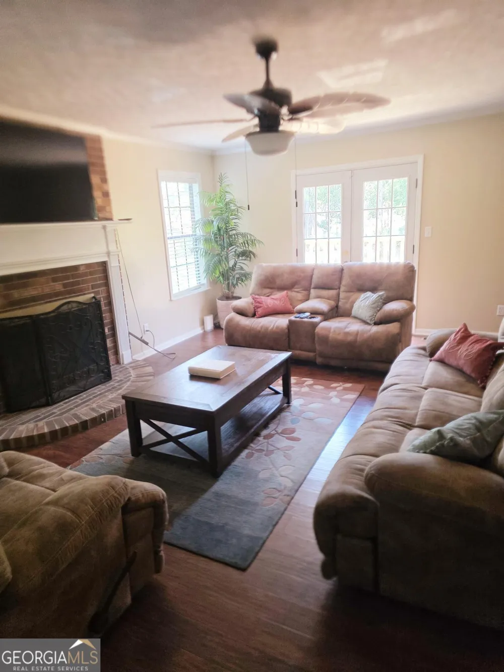 185 Veal ST Swainsboro, GA 30401