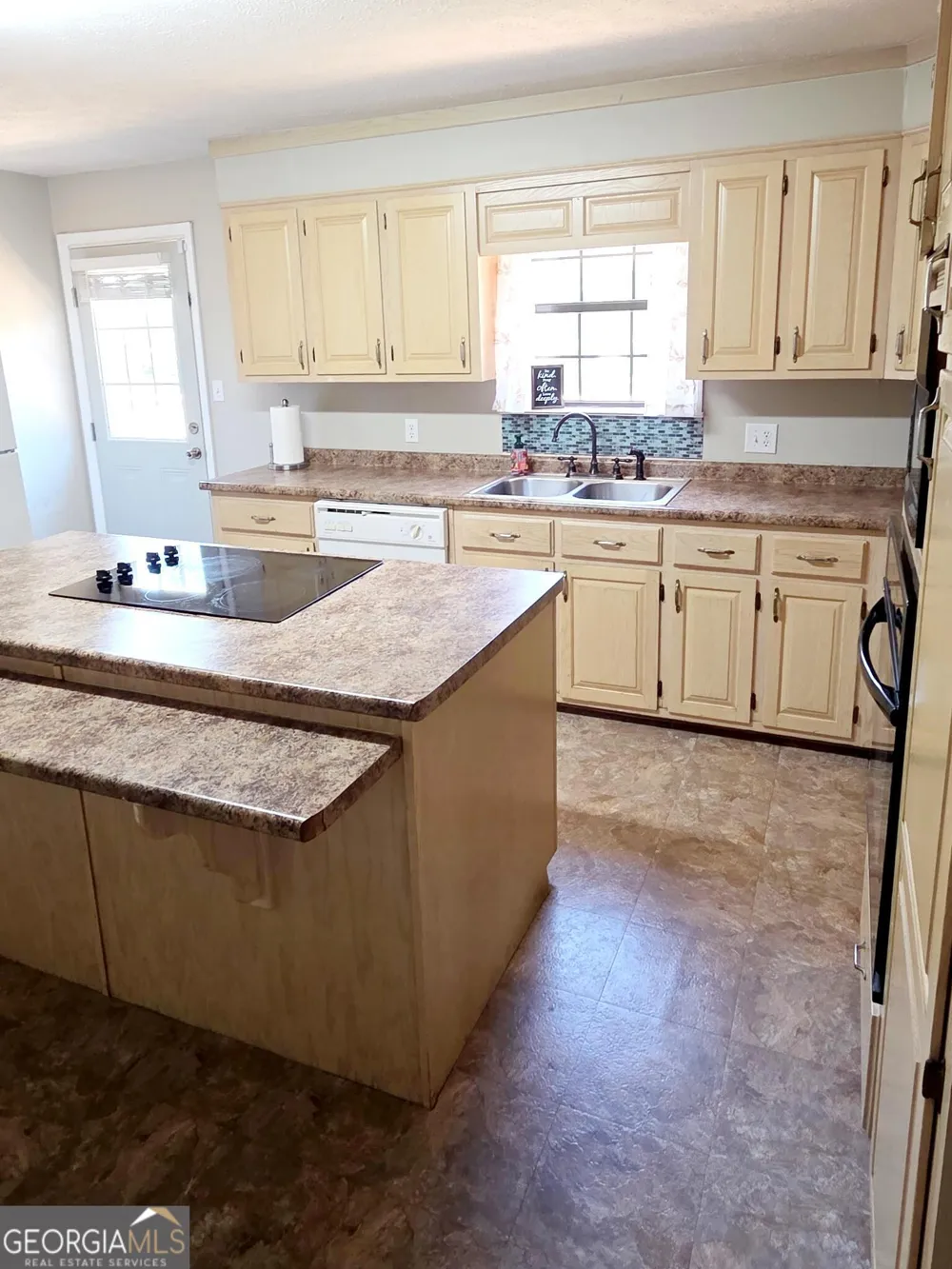 185 Veal ST Swainsboro, GA 30401