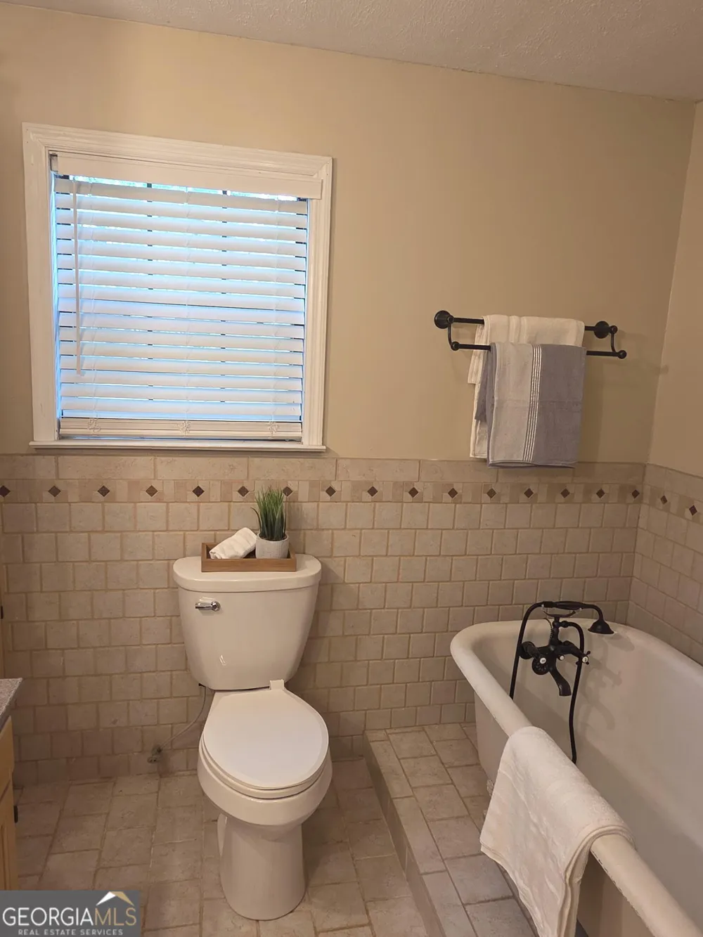 185 Veal ST Swainsboro, GA 30401