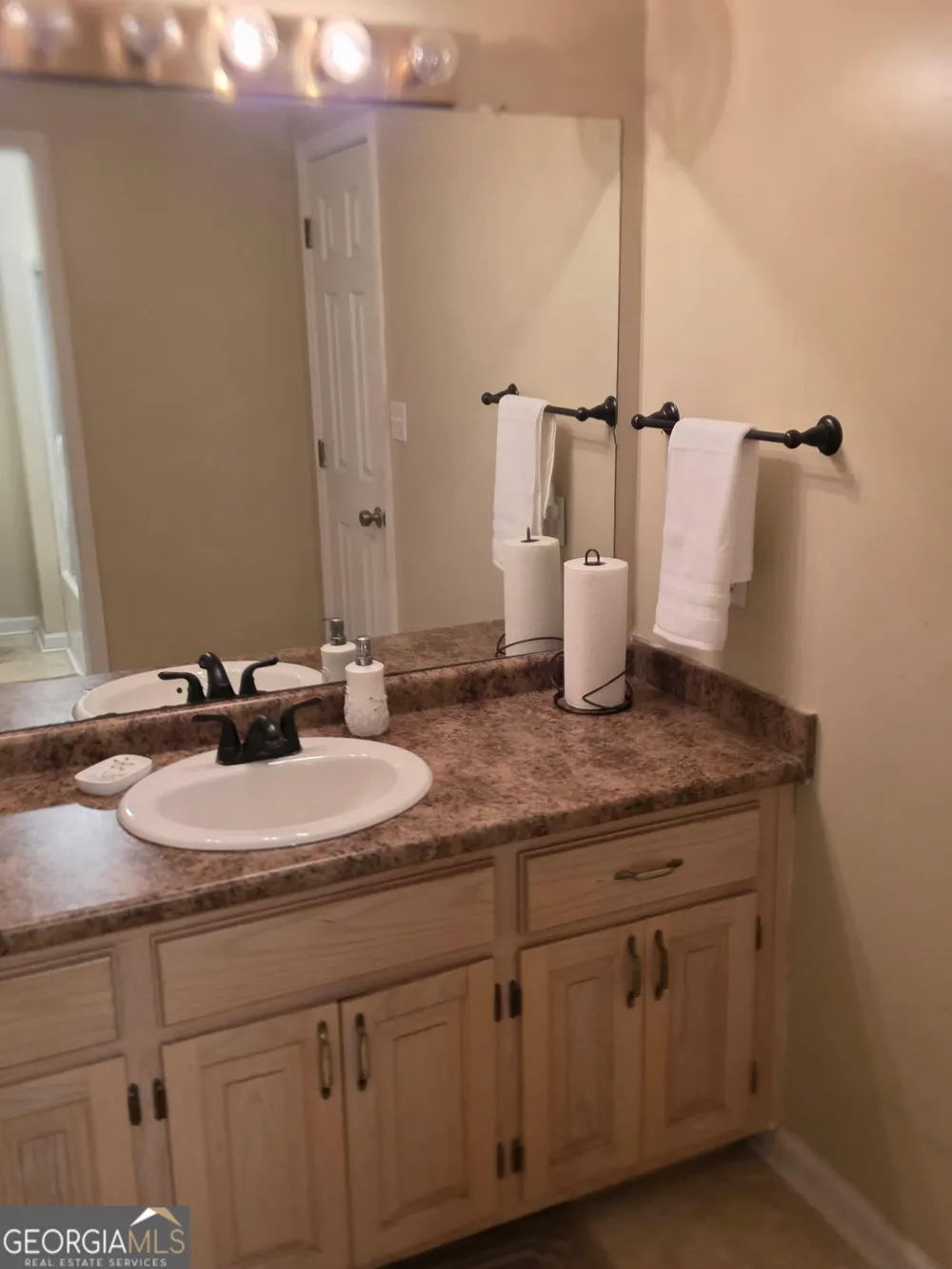 185 Veal ST Swainsboro, GA 30401