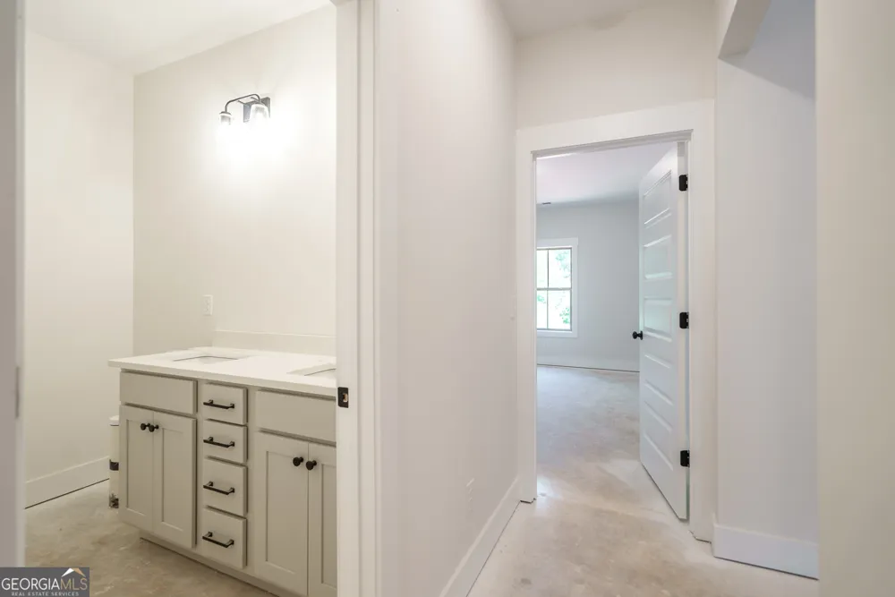 347 Woodfin WAY Social Circle, GA 30025