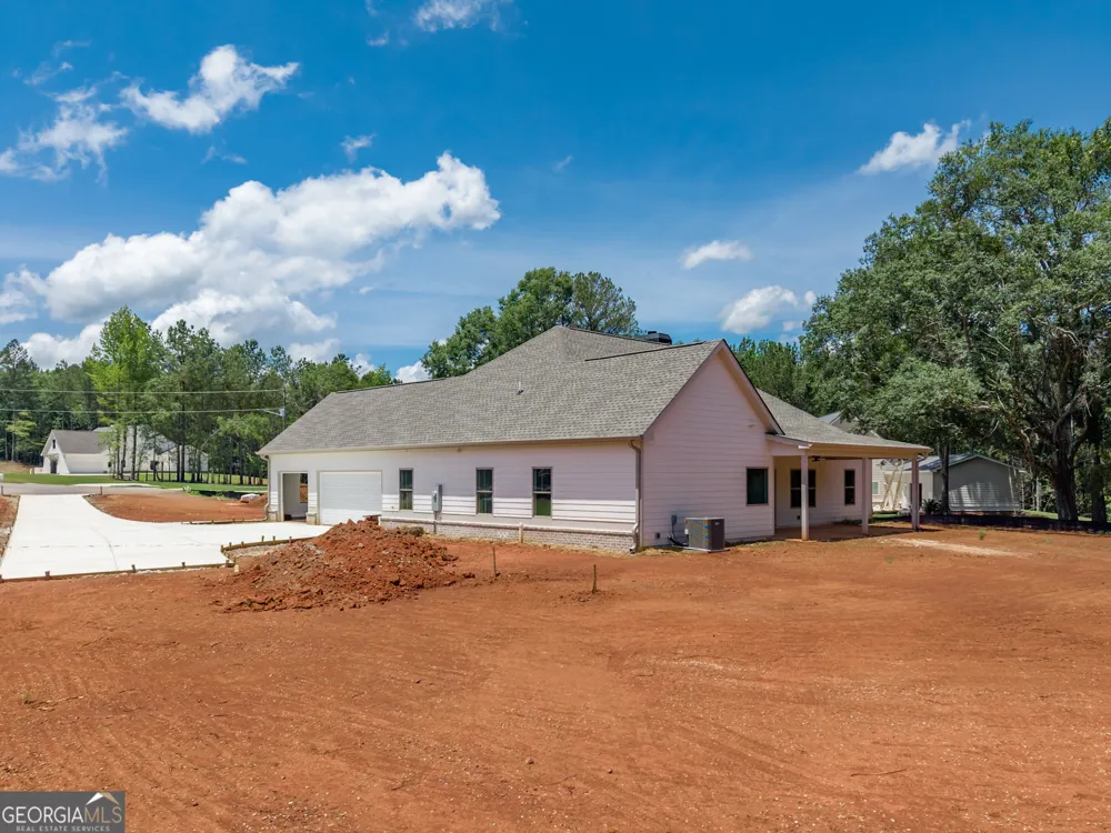 347 Woodfin WAY Social Circle, GA 30025