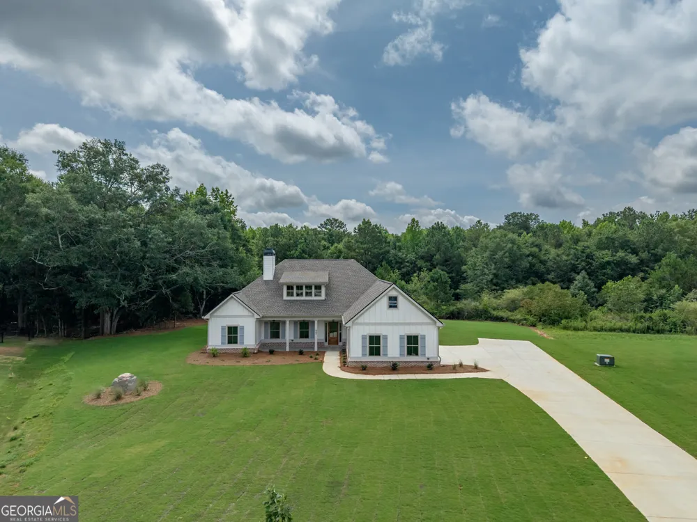 347 Woodfin WAY Social Circle, GA 30025