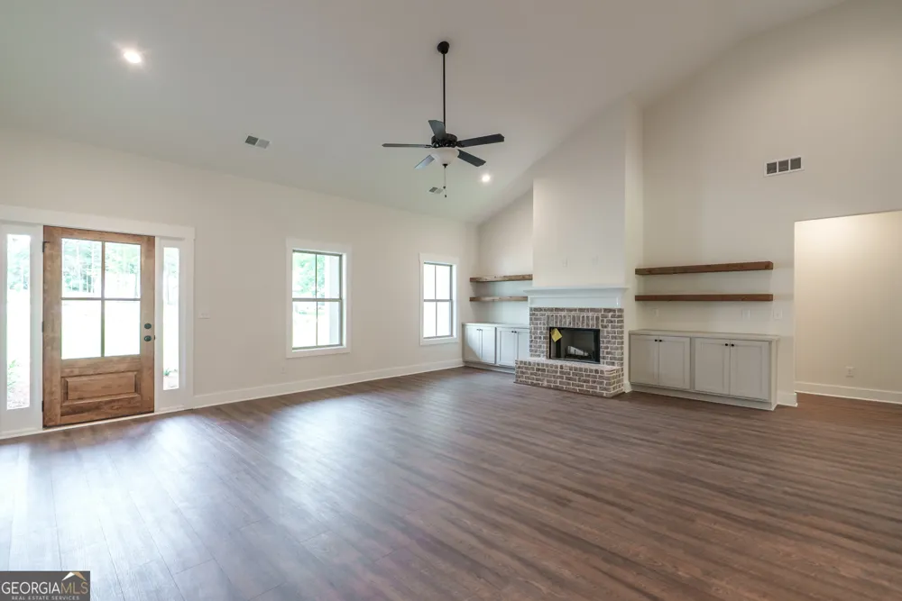 347 Woodfin WAY Social Circle, GA 30025