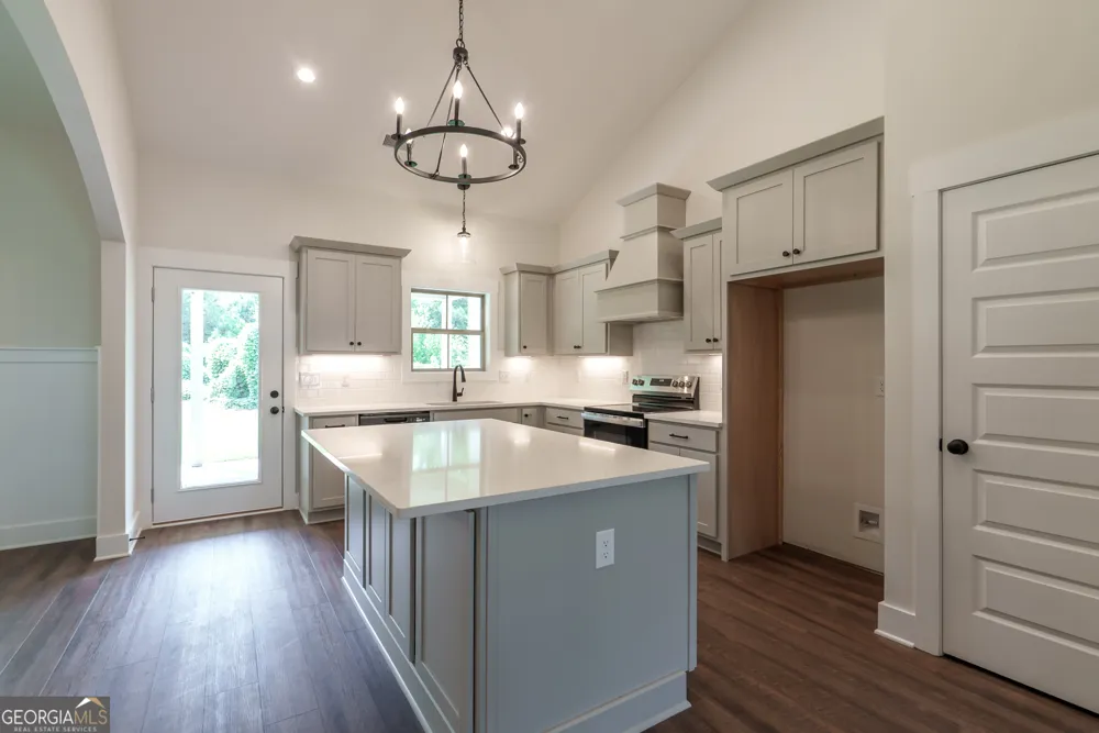 347 Woodfin WAY Social Circle, GA 30025