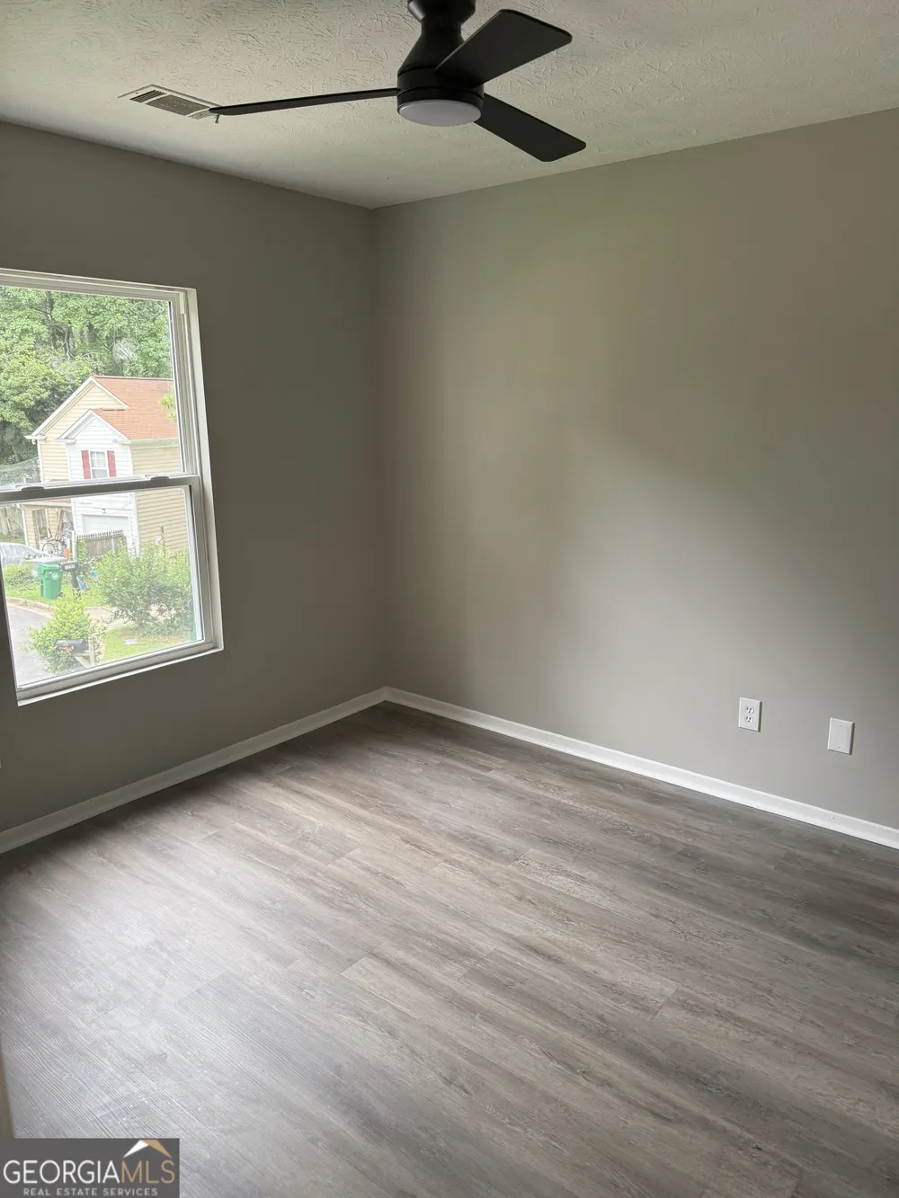1297 Old Countryside CIR Stone Mountain, GA 30083