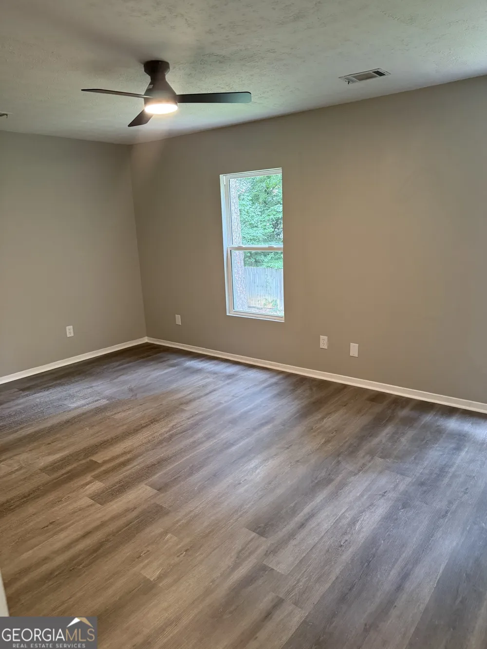 1297 Old Countryside CIR Stone Mountain, GA 30083