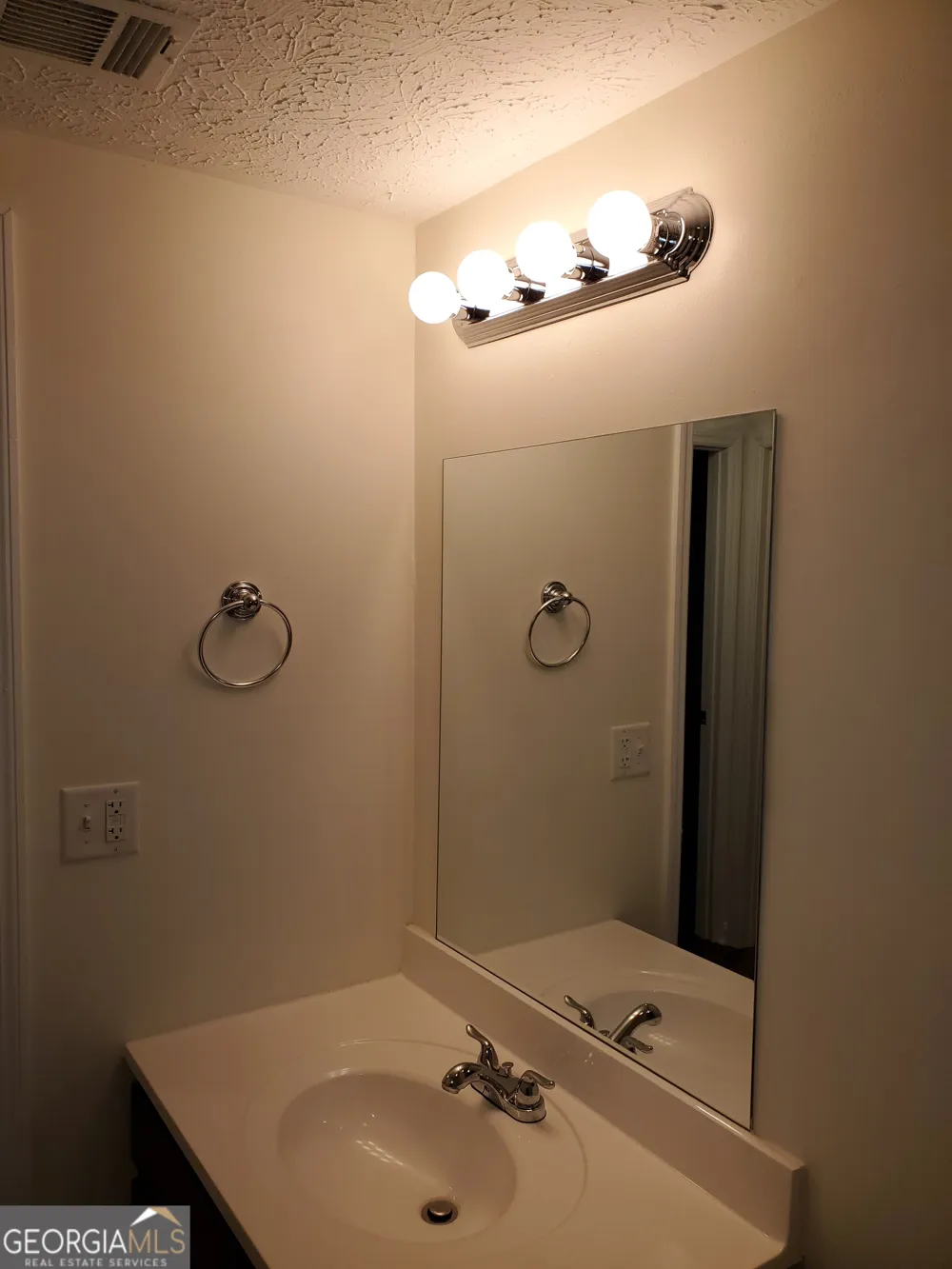 312 Crescent DR Dublin, GA 31021