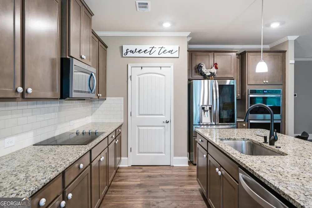 365 Cherokee DR Waleska, GA 30183