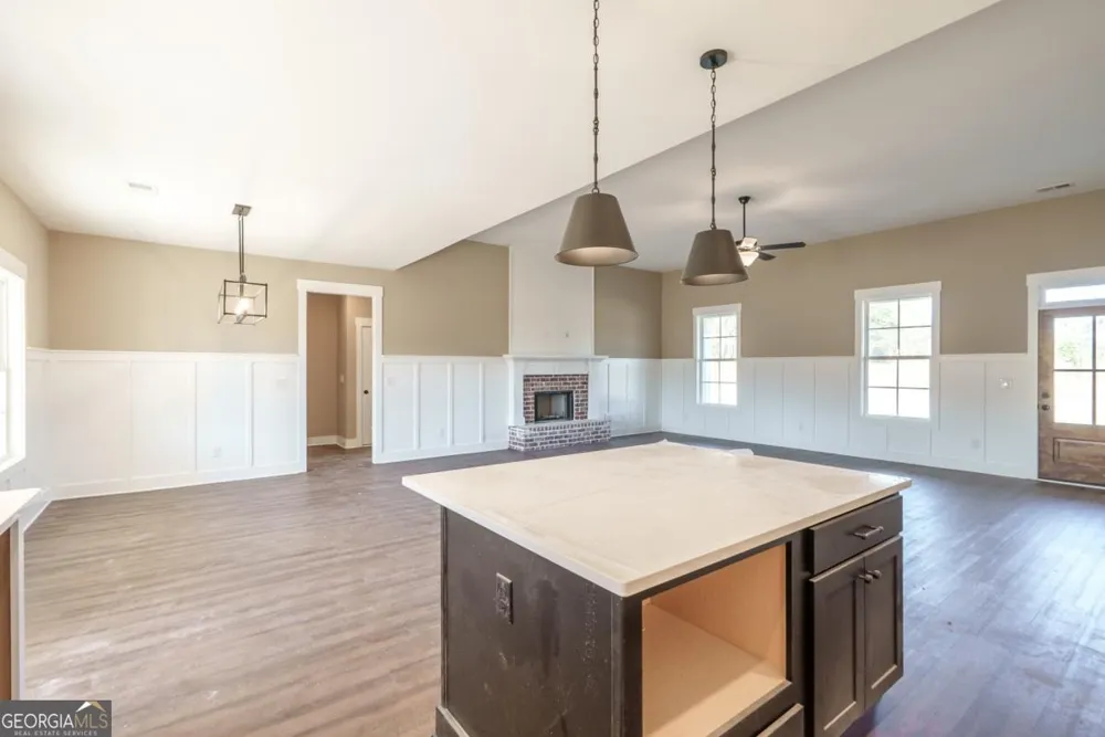 218 Woodfin WAY Social Circle, GA 30025
