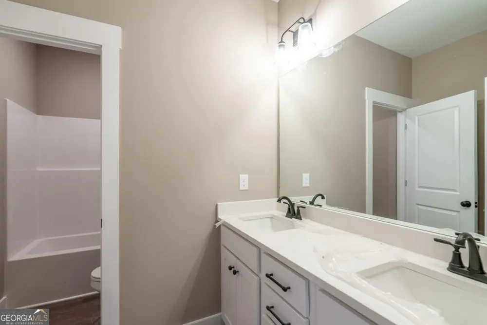 218 Woodfin WAY Social Circle, GA 30025