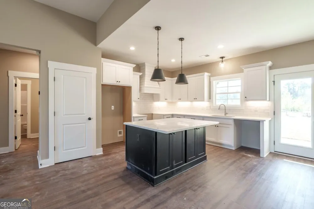 218 Woodfin WAY Social Circle, GA 30025