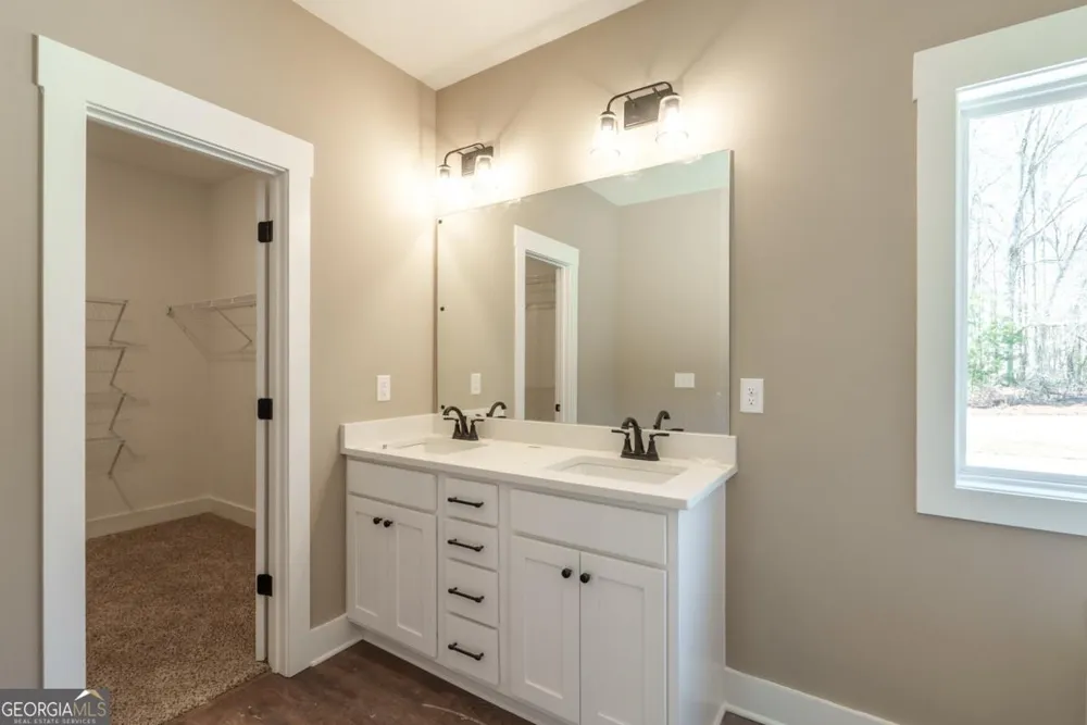 218 Woodfin WAY Social Circle, GA 30025