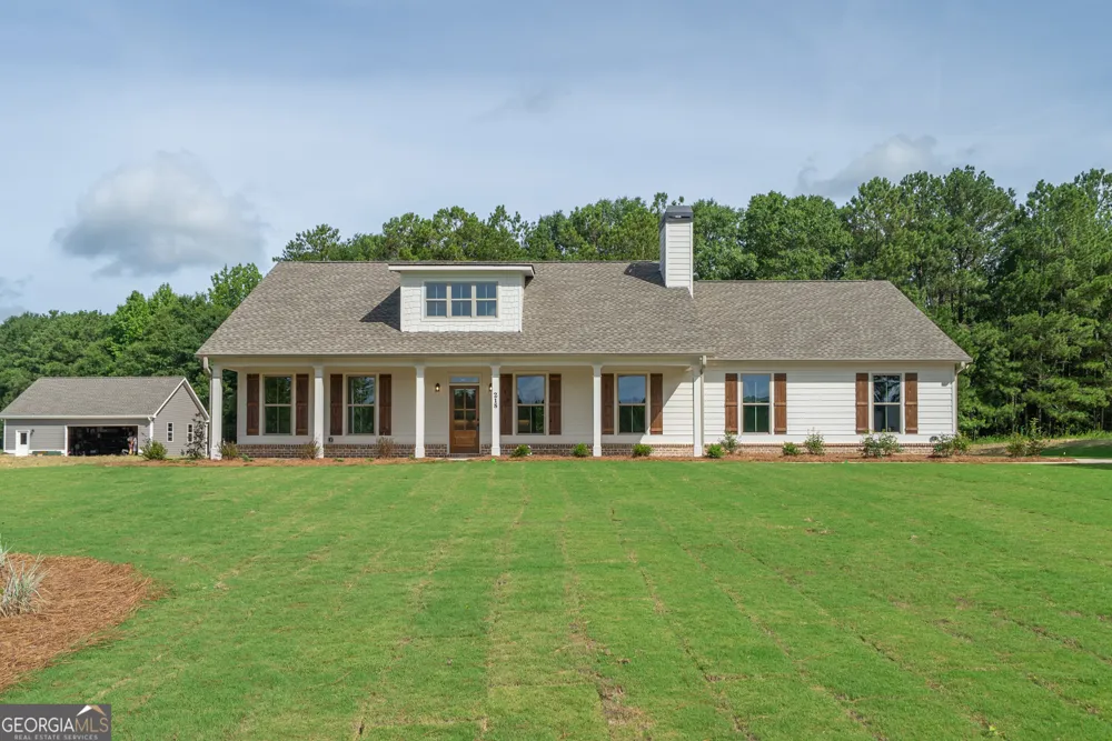 218 Woodfin WAY Social Circle, GA 30025