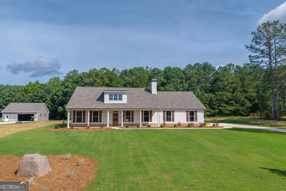 218 Woodfin WAY Social Circle, GA 30025