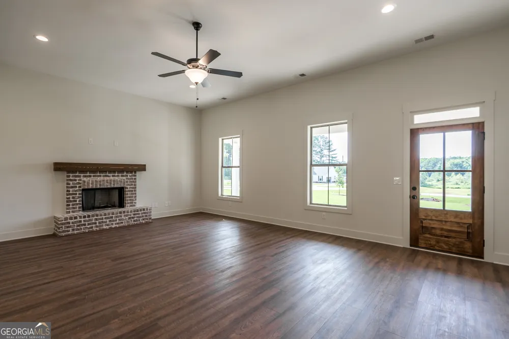 218 Woodfin WAY Social Circle, GA 30025