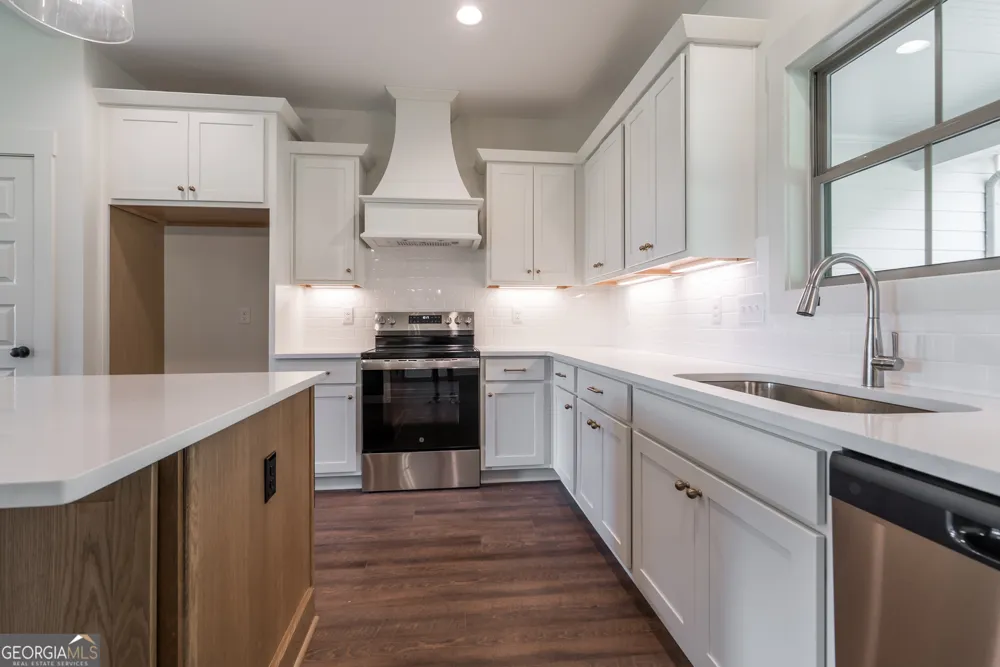 218 Woodfin WAY Social Circle, GA 30025