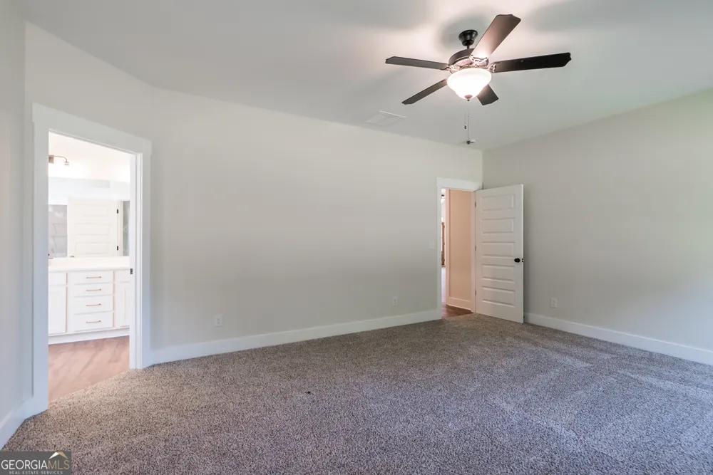 218 Woodfin WAY Social Circle, GA 30025