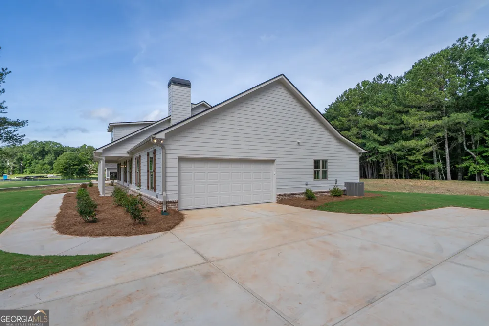 218 Woodfin WAY Social Circle, GA 30025