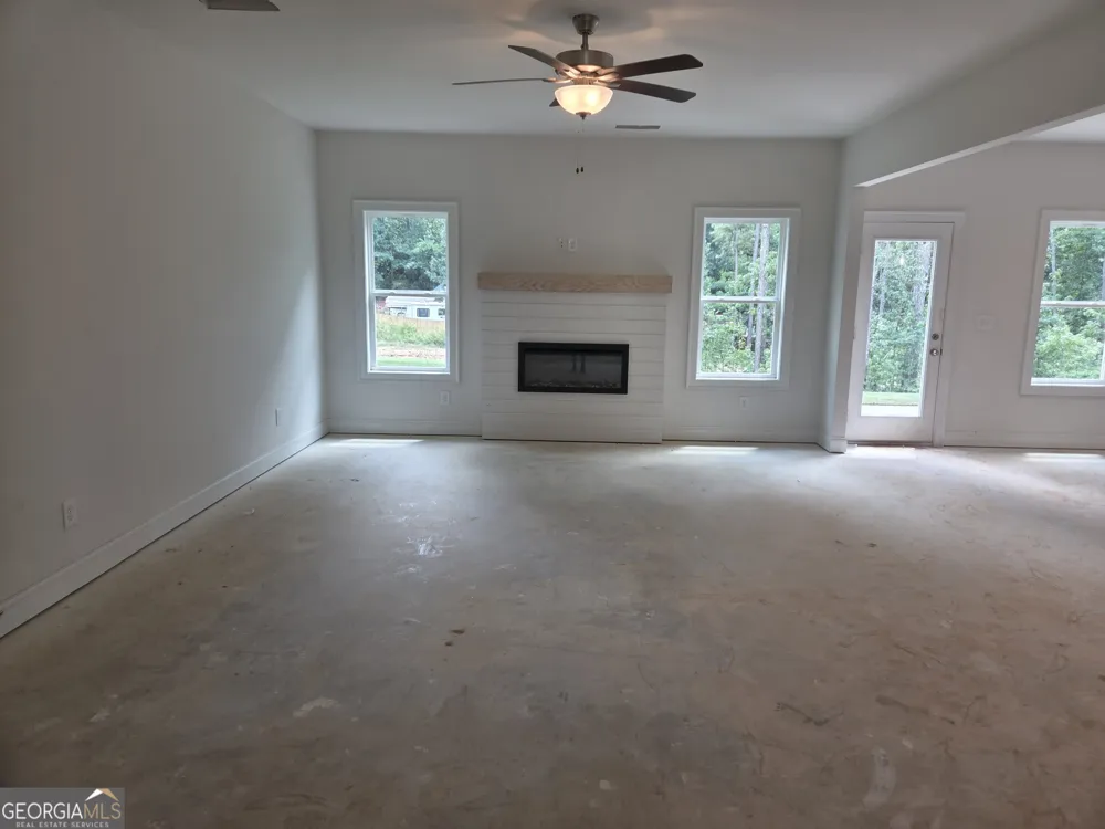 109 Southview DR Ellenwood, GA 30294