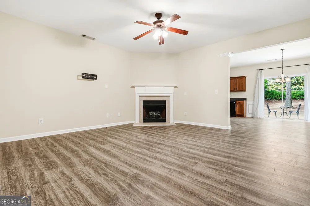 2079 Lakeshore Overlook DR NW Kennesaw, GA 30152