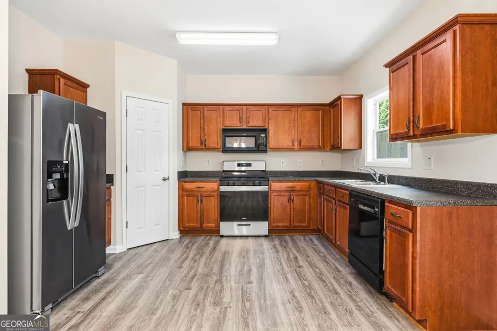 2079 Lakeshore Overlook DR NW Kennesaw, GA 30152
